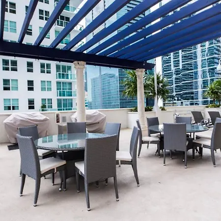 Luxury & Huge Apt At Brickell, Free Parking, 6 Guests